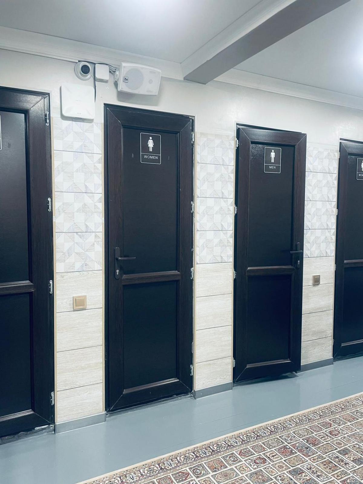 Salamat Hotel Bishkek Bagian luar foto