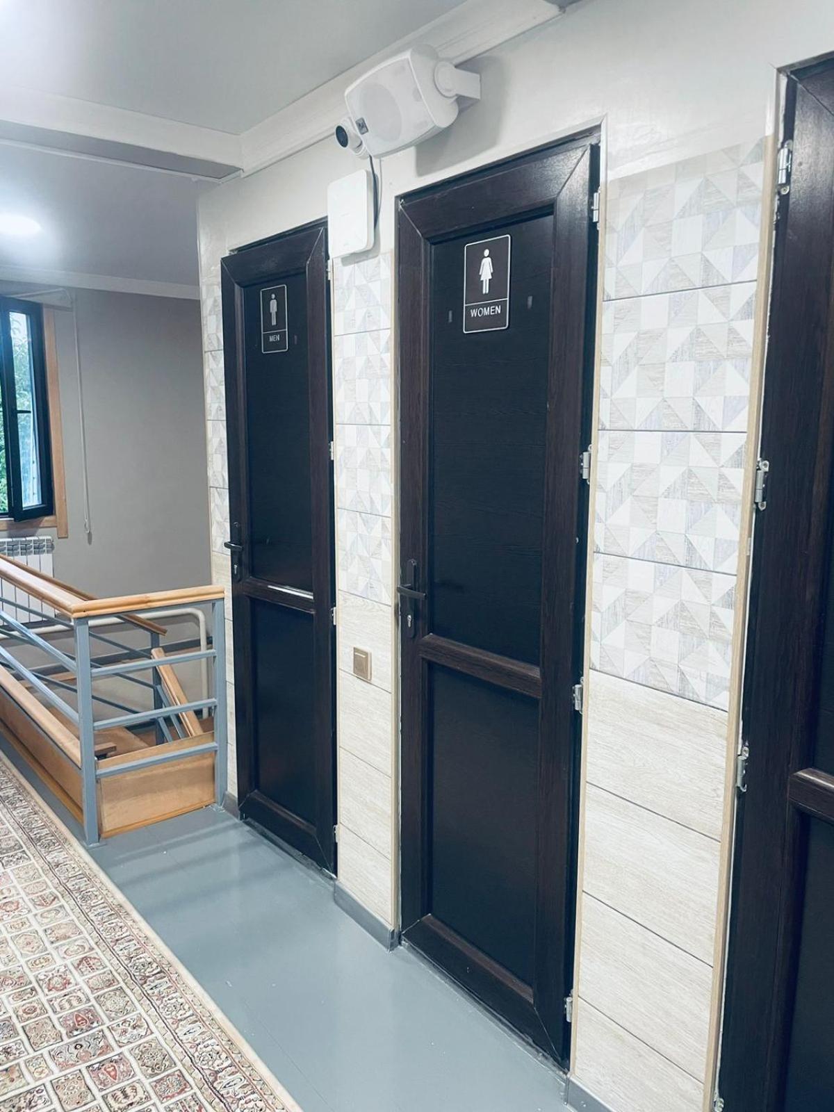 Salamat Hotel Bishkek Bagian luar foto
