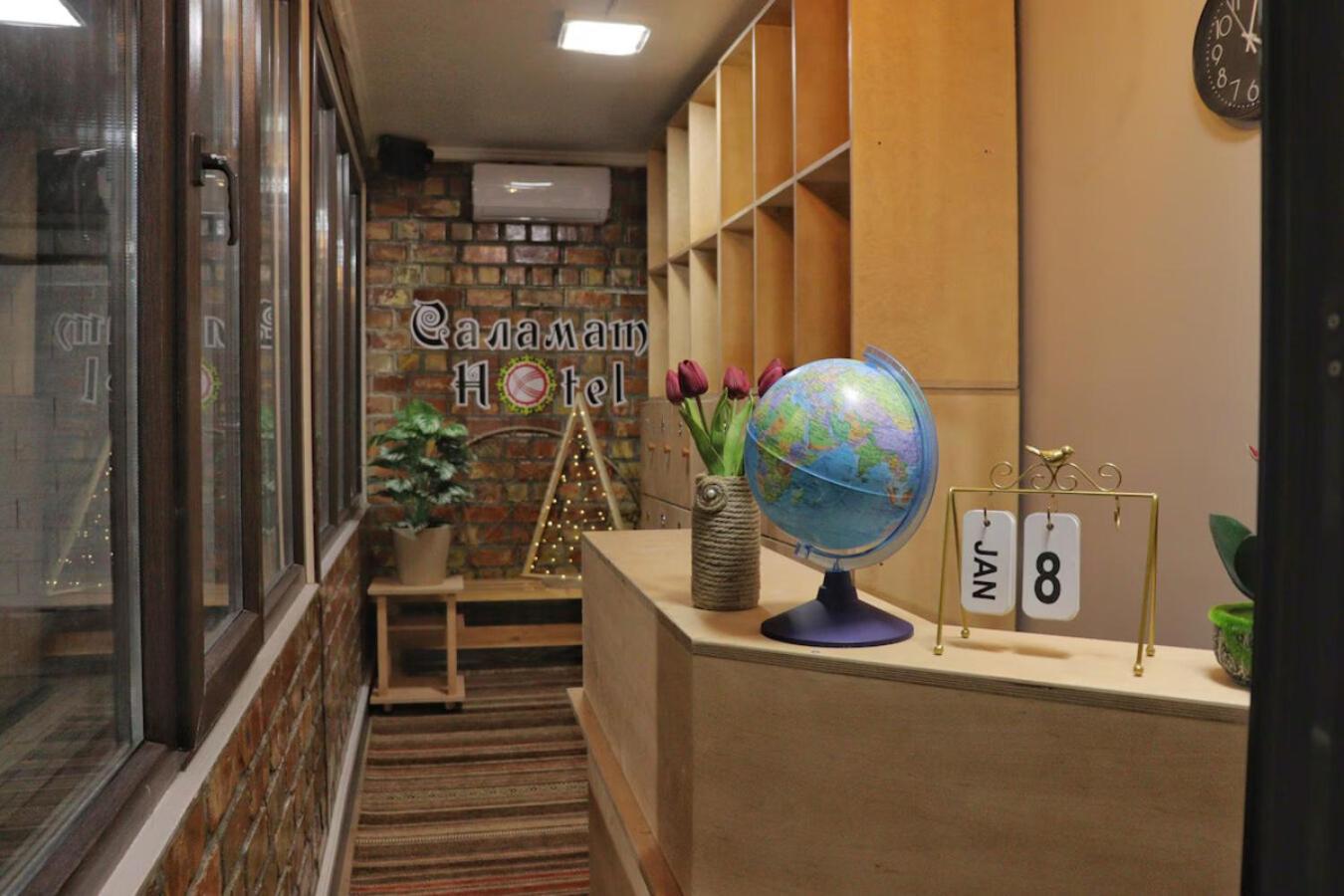 Salamat Hotel Bishkek Bagian luar foto