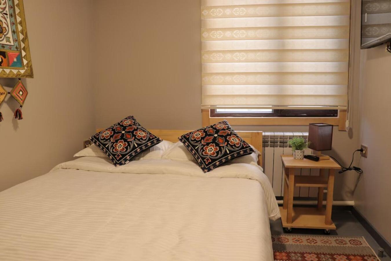 Salamat Hotel Bishkek Bagian luar foto