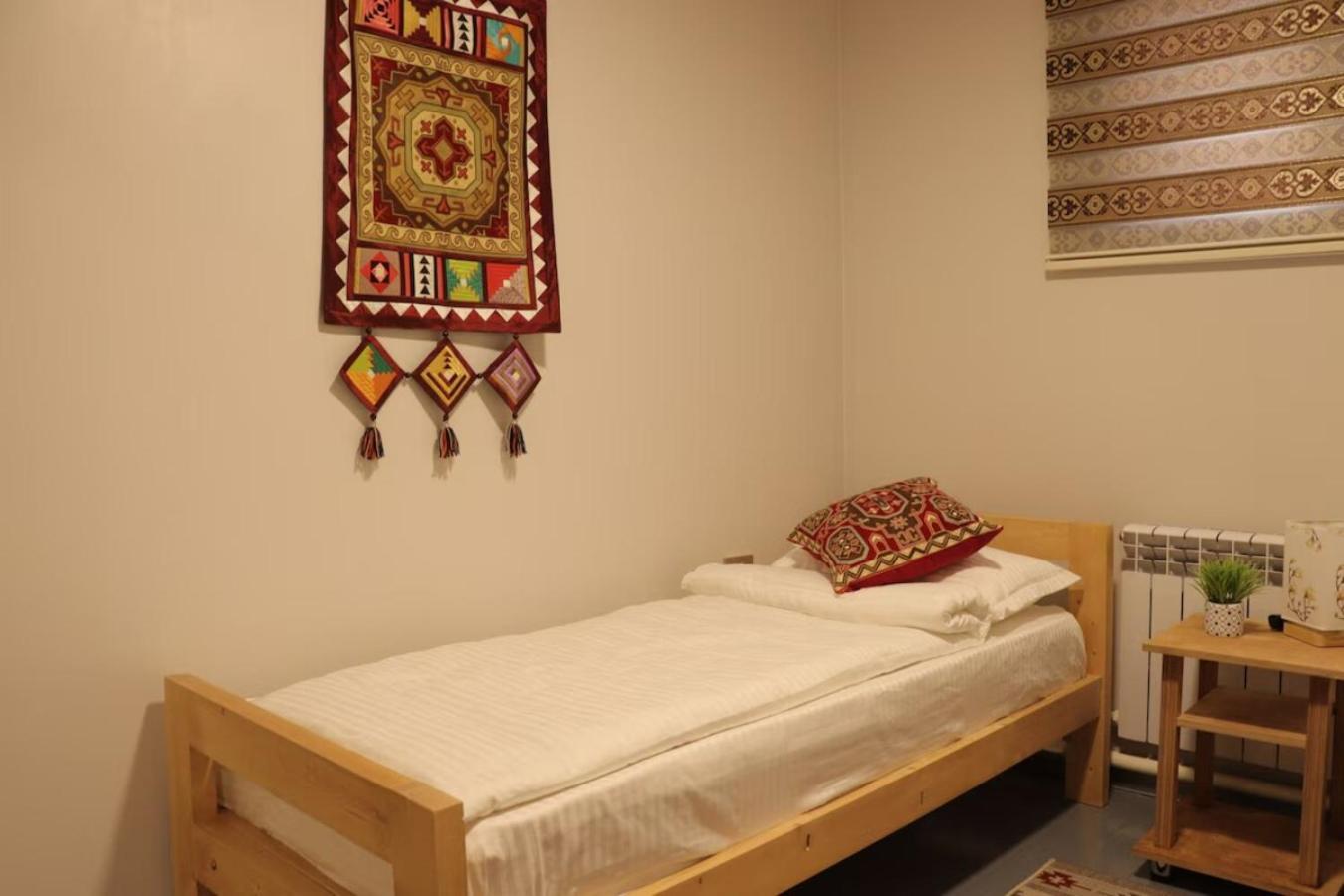 Salamat Hotel Bishkek Bagian luar foto
