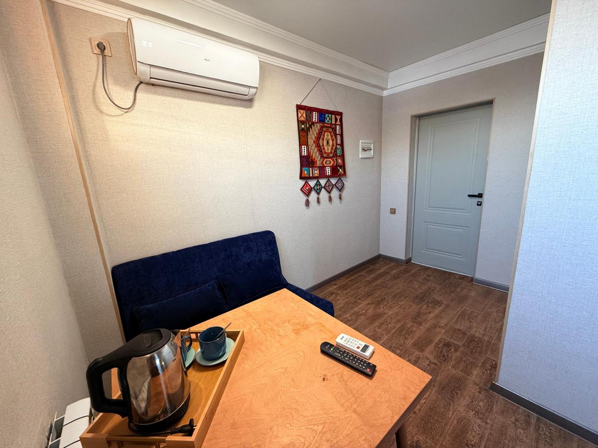 Salamat Hotel Bishkek Bagian luar foto