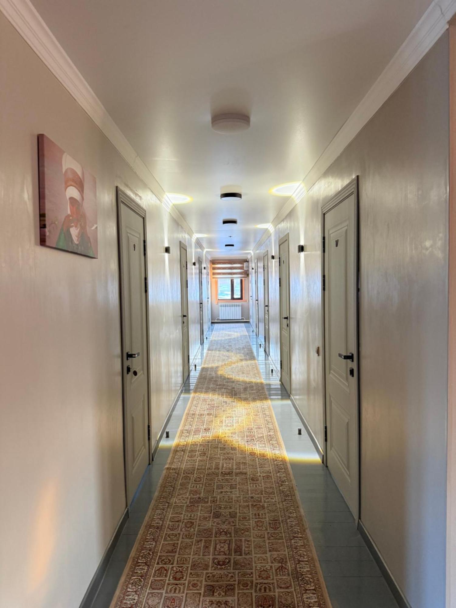 Salamat Hotel Bishkek Bagian luar foto