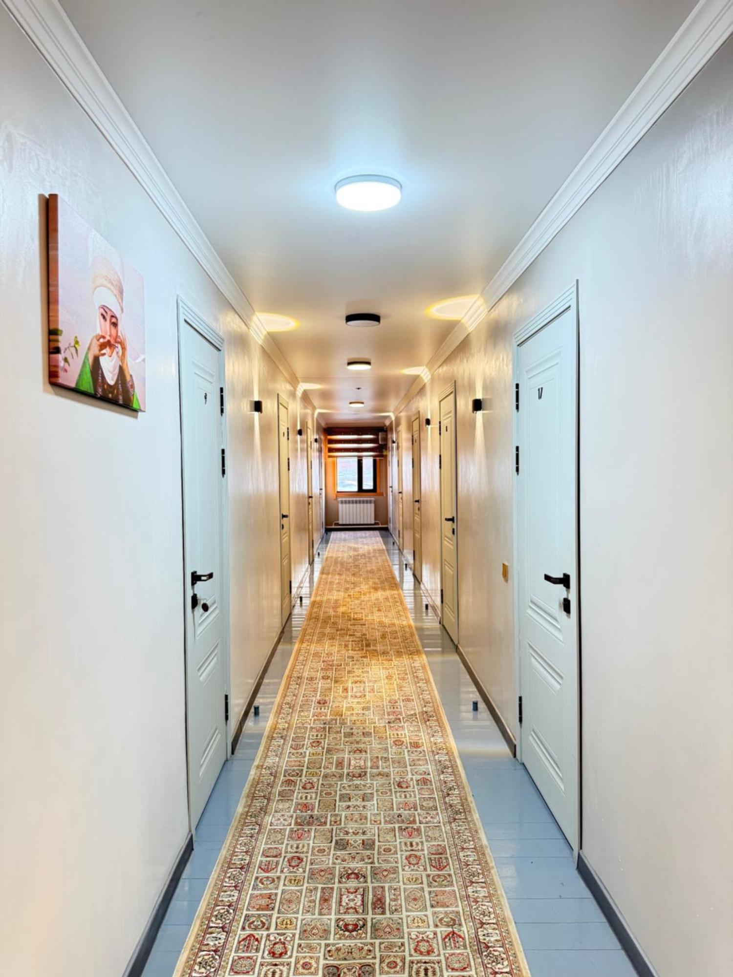 Salamat Hotel Bishkek Bagian luar foto