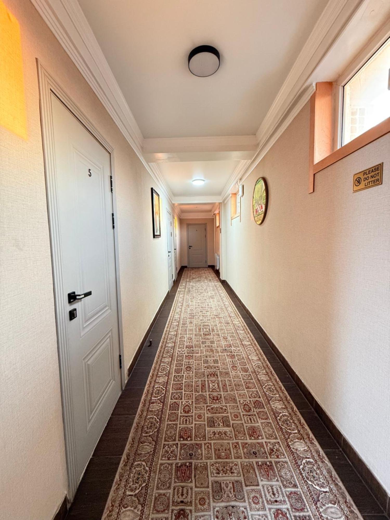 Salamat Hotel Bishkek Bagian luar foto